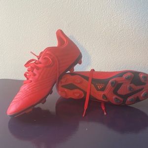 Soccer cleats. Predator brand size 6